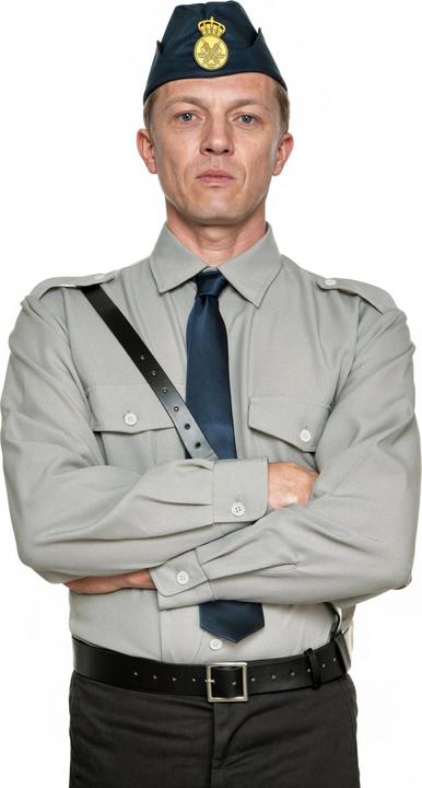 Actual product image Maskworld Pippi Langstrumpf – Kling & Klang Polizisten Kostüm (M)