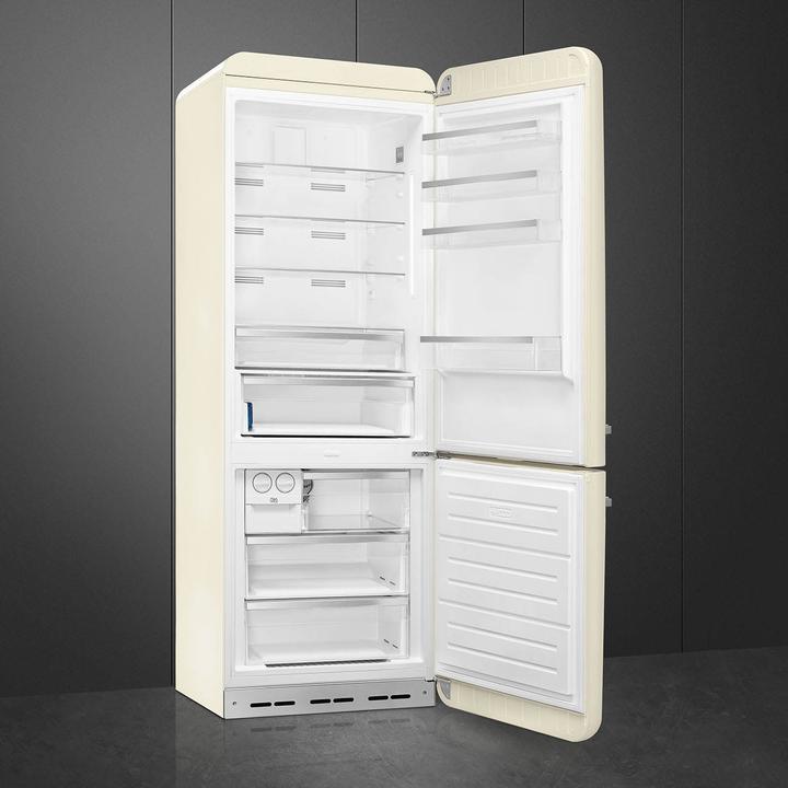 Actual product image Smeg FAB38RCR6 Kühl-Gefrierkombination Rechtsanschlag Creme 50s Style 2025 Modell, EEK: D (481 l)