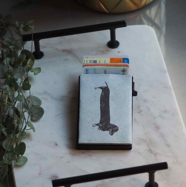 Actual product image Paprcuts RFID Alu Kartenetui Sausage Dog