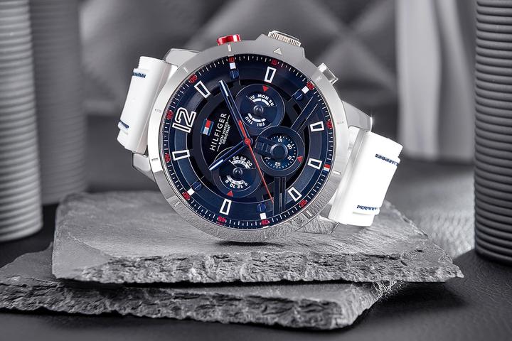 Produktbild Tommy Hilfiger Luca Herrenuhr 1792148 + BOX (Chronograph, 52 mm)