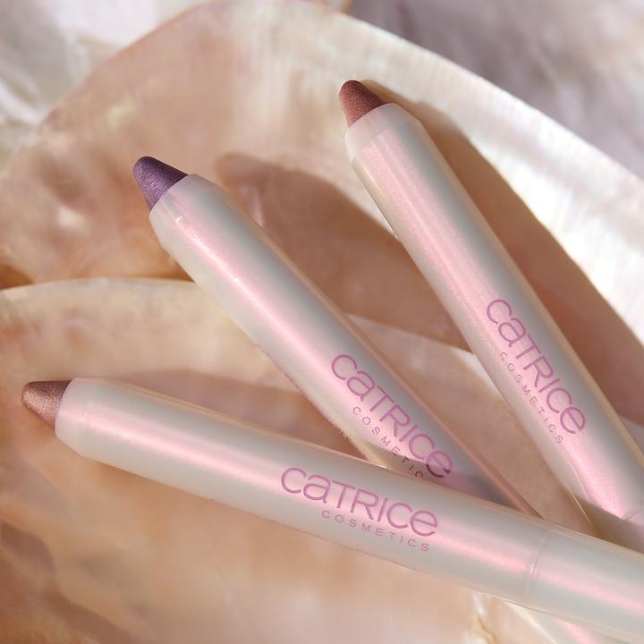 Actual product image Catrice PEARLFECTION Eyeshadow Stick (1)