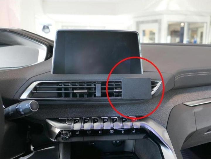 Brodit ProClip Peugeot 3008 Bj. 17-21/5008 SUV 18-21