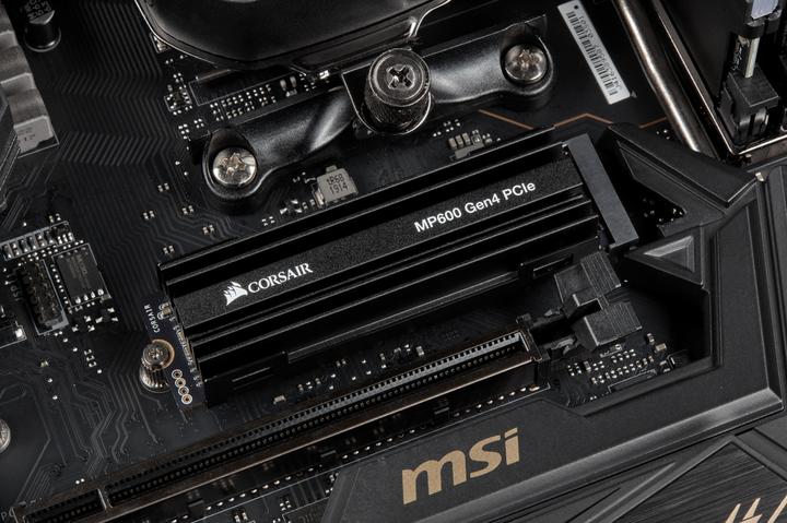 Actual product image Corsair MP600 R2 (1000 GB, M.2 2280)