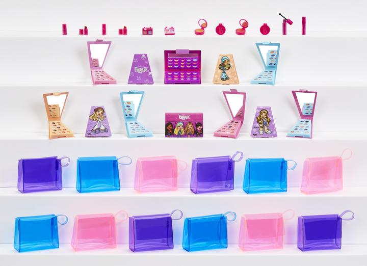 Produktbild MGA 039's Miniverse - Bratz Mini Cosmetics in PDQ Doll make-up & hair styling set