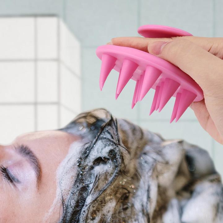Produktbild JTI Silikonbürste für die Kopfhautmassage - Rosa