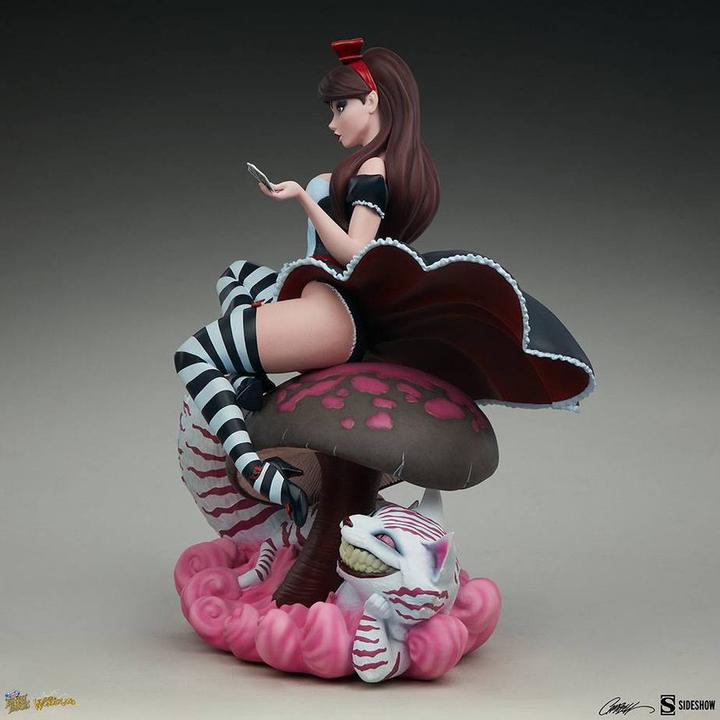 Produktbild Sideshow Fairytale Fantasies Collection “Alice in Wonderland” Game of Hearts Edition Statue