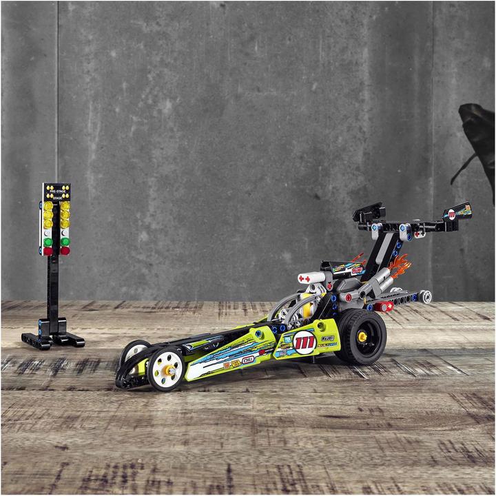 Actual product image LEGO Dragster race car (42103, LEGO Technic)