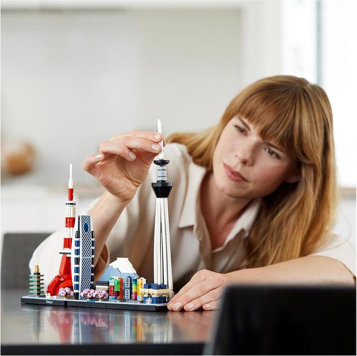 Actual product image LEGO Tokyo (21051, LEGO Architecture)