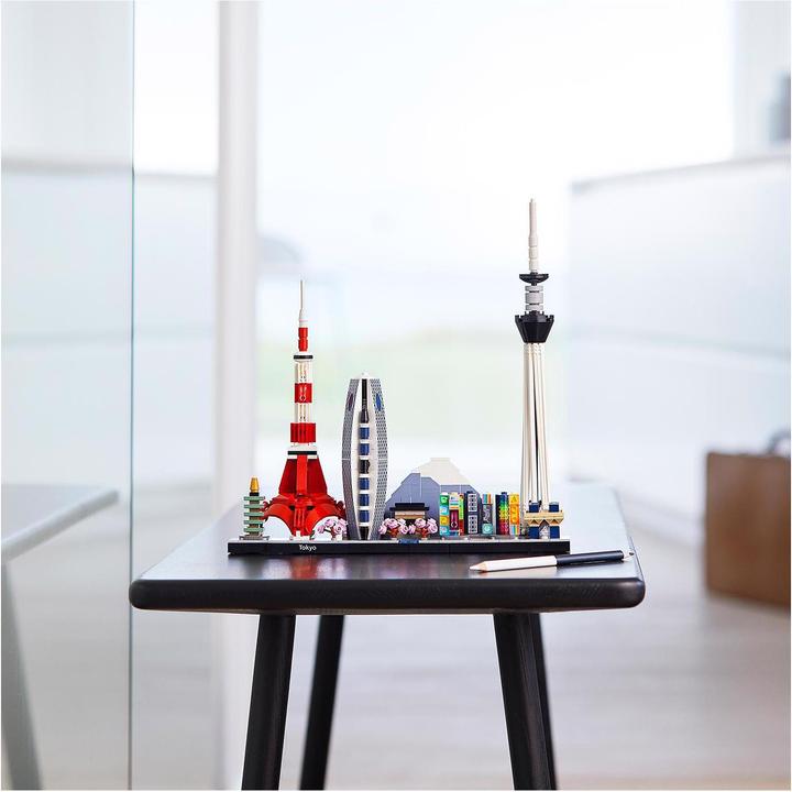 Actual product image LEGO Tokyo (21051, LEGO Architecture)