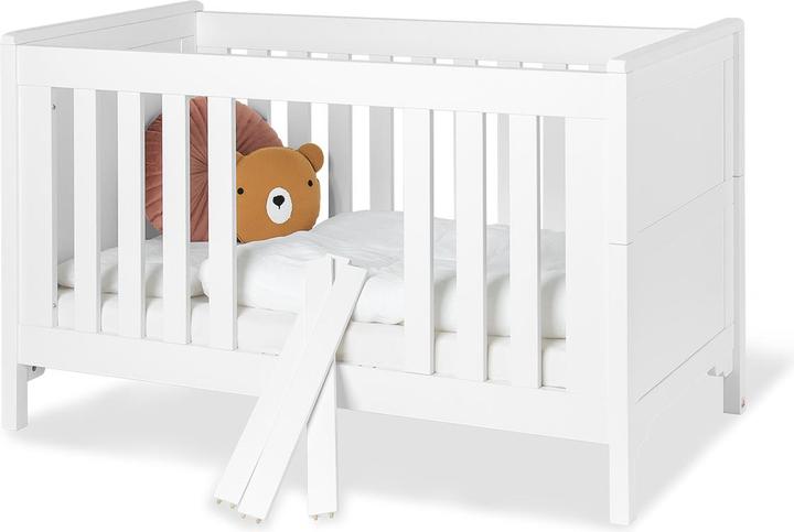 Produktbild Pinolino Kinderzimmer-Set „Chalet” breit, 2-tlg. (Wickelkommode, Babybett)