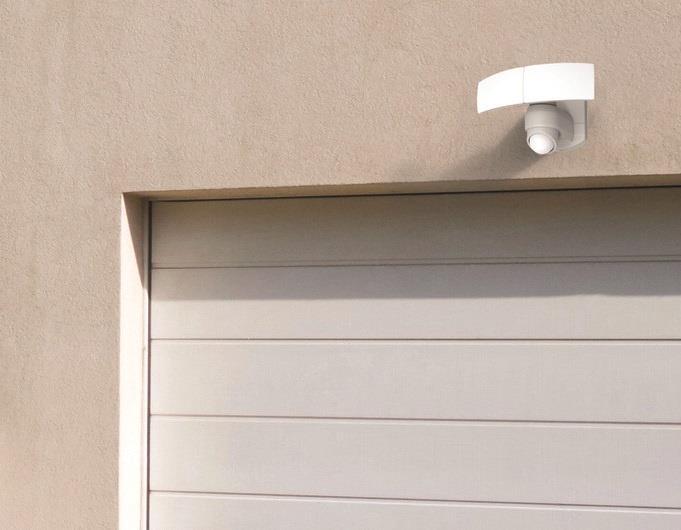Actual product image Lutec LED outdoor spotlight motion detector Arc (1200 lm)