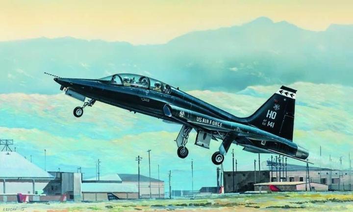 Produktbild Trumpeter US T-38A Talon