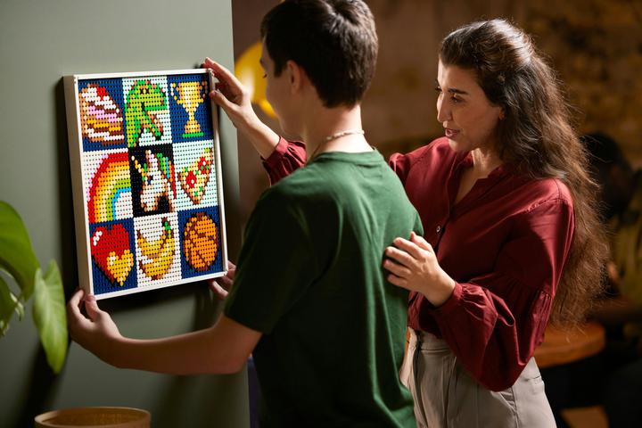 Image du produit LEGO Projet artistique commun (21226, LEGO difficiles à trouver)