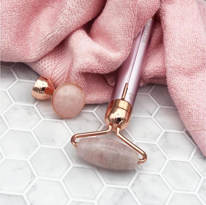 Immagine prodotto Flawless Rullo facciale di contorno con quarzo rosa bianco