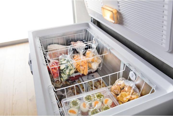 Actual product image Whirlpool WHE2535 FO 2 Freezer Upright (Stand-alone, 255 l)