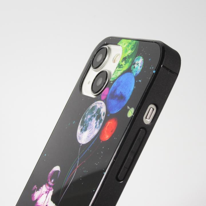 Actual product image PhoneLook Coque Silicone Glossy lumière LED intégrée avec port USB-C Floating Astronaut (Apple iPhone 15)