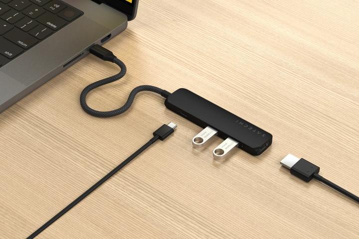 Produktbild Satechi Slim 4 Multiport Hub Black (USB-C, 4 Ports)