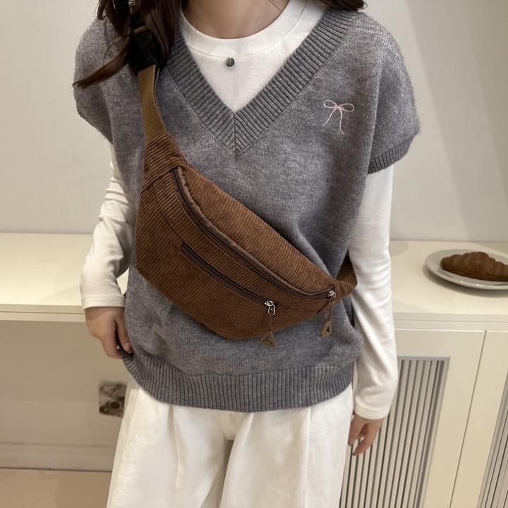Produktbild Only-Bags.Store Stylische Cordtasche - Lässiger Fashion Sling Rucksack mit verstellbarem Gurt, Reissverschluss und