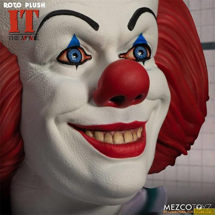 Actual product image Mezco Toys Stephen Kings It 1990 MDS Roto Plush Doll Pennywise 46 cm