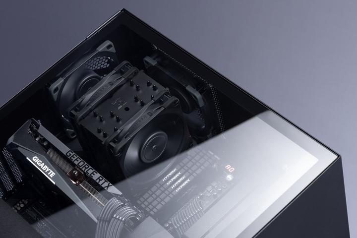 Actual product image Noctua NH-U12A chromax.black (158 mm)