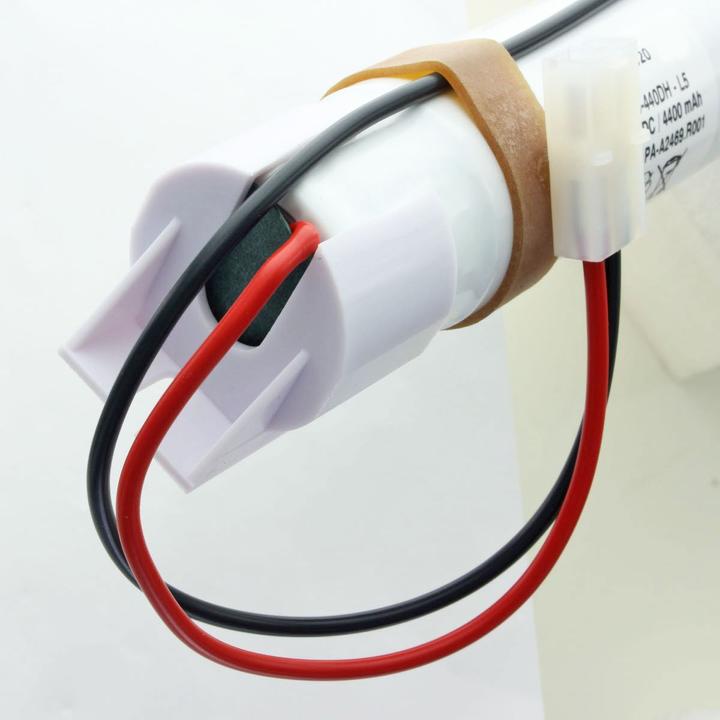 Image du produit AccuCell Batterie de secours NiCd 6,0V 4500mAh L1x5 330x37mm (4500 mAh, Piles rechargeables + chargeur)
