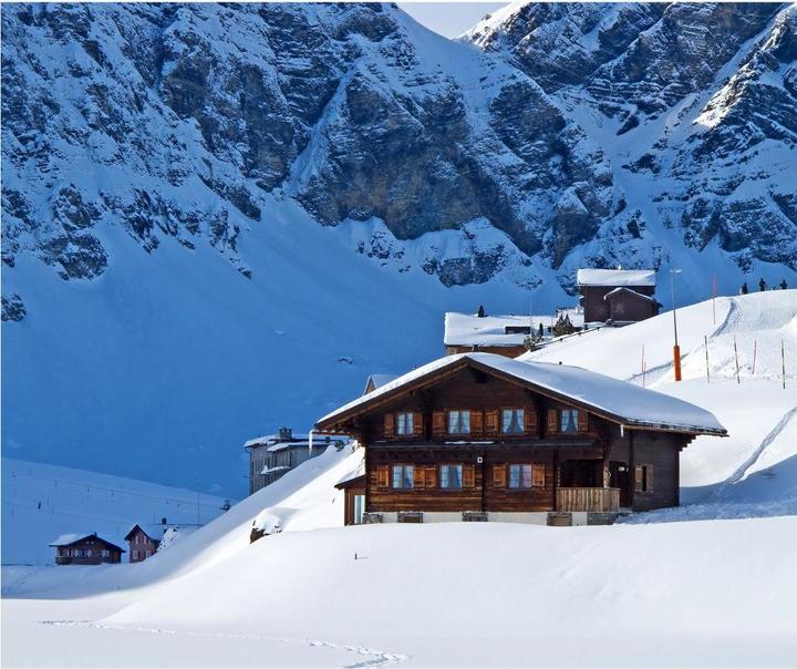 Image du produit Trenddeko Chalet de vacances dans les Alpes suisses (336 x 260 cm)
