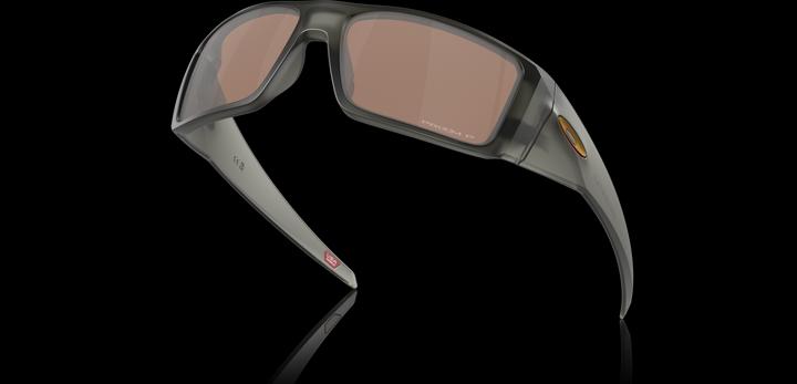 Actual product image Oakley Heliostat