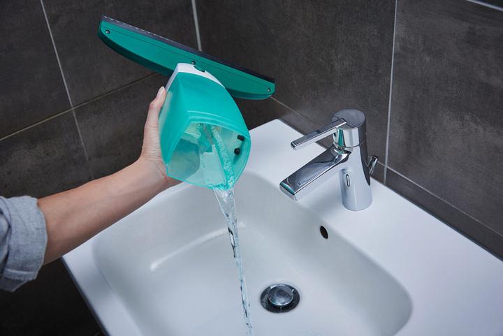 Actual product image Leifheit Dry & Clean window vacuum cleaner set with handle, washer, narrow suction nozzle