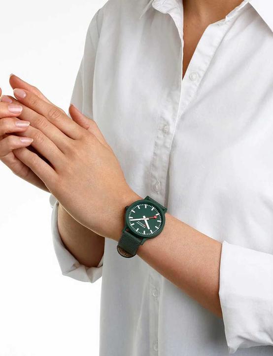 Produktbild Mondaine Essence (Analoguhr, 41 mm)