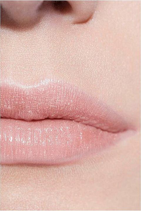 Actual product image Chanel Rouge Coco Baume No 912 (912 Dreamy White)