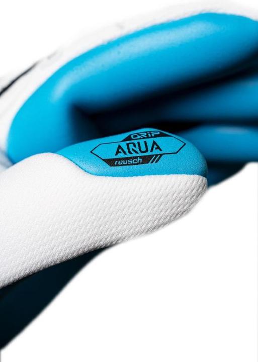 Actual product image Reusch Attract Freegel Aqua (9.5)
