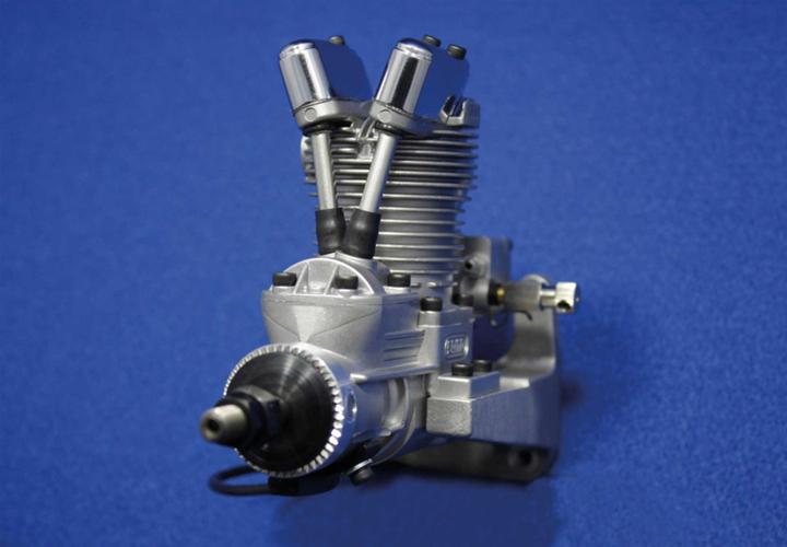 Actual product image Saito FG-11 4t petrol engine