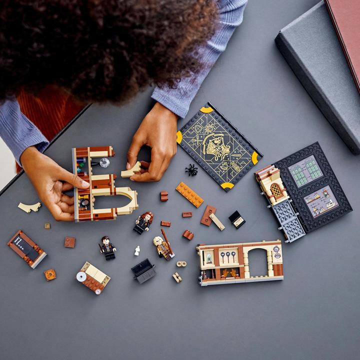 Actual product image LEGO Hogwarts Moment: Defense Lessons (76397, LEGO Harry Potter)