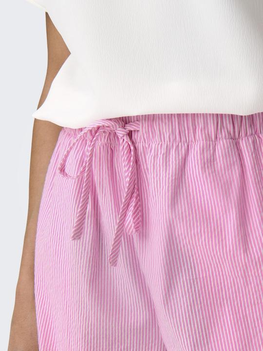 Produktbild Only ONLAUGUSTA Locker geschnitten Shorts Shorts (S)