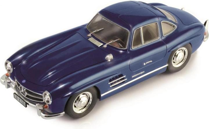 Mercedes Benz 300 SL ad ala di gabbiano in scala 1:24