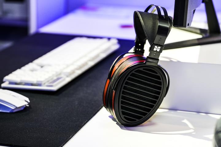 Actual product image Hifiman Arya Organic (No noise cancelling, Cable)