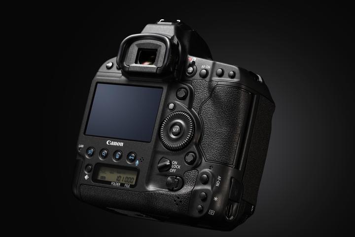 Image du produit Canon EOS 1Dx Mark II (20.20 Mpx, Plein format)
