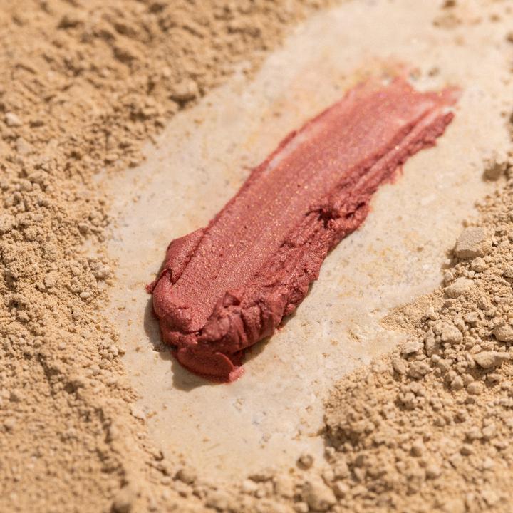 Actual product image Catrice DESERT DUNE Luminizing Mousse Blush (C15444)
