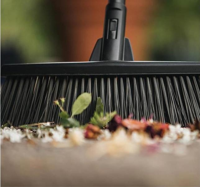 Produktbild Fiskars Universal yard broom M, 1025921 (1 Stk.)