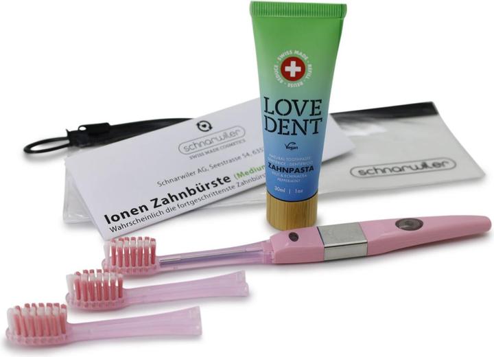 Produktbild Schnarwiler Zahnbürste mit Ionen Technologie MEDIUM inkl. 30ml Zahnpasta und 2 Ersatzbürsten - assortierte Farbe (30 ml)
