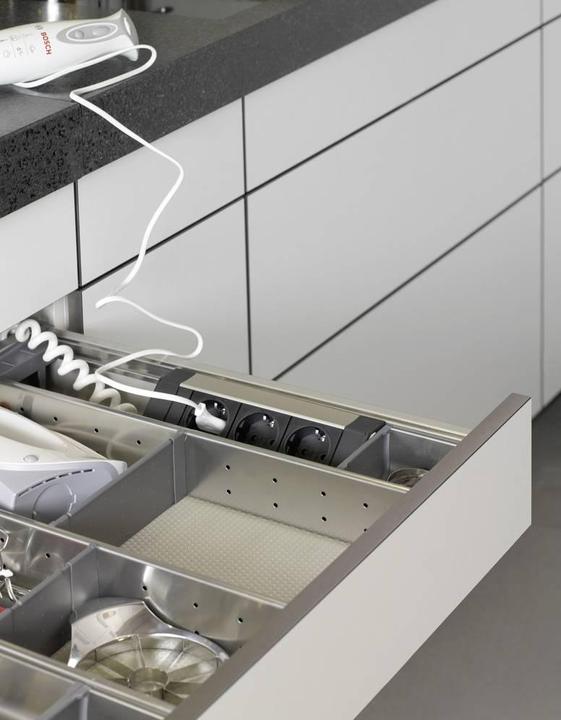 Produktbild Schulte ELEKTROTECHNIK EVOLINE® V-DOCK CUISINE (159360001300) (3 x, CEE 7/3, 2.50 m)