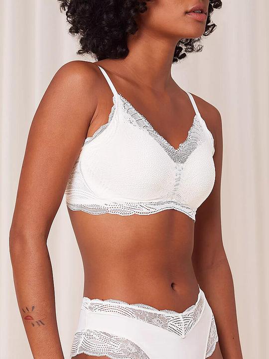 Actual product image Triumph without underwire LIFT SMART (2)