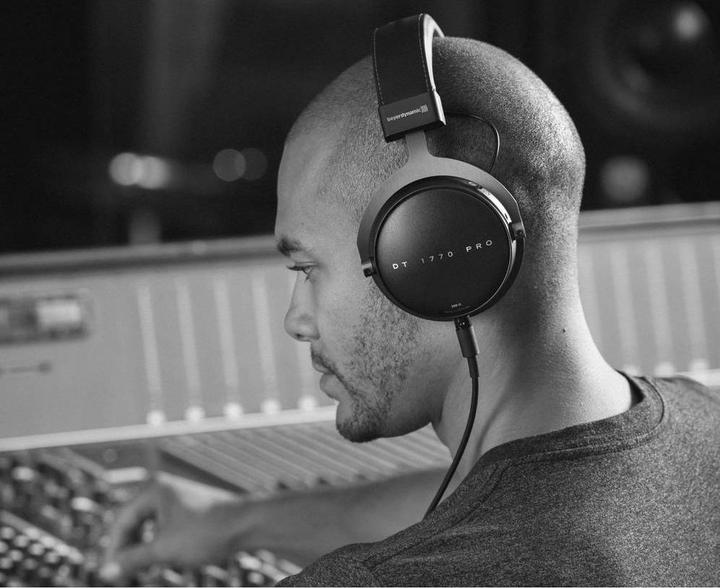 Produktbild Beyerdynamic DT 1770 Pro (keine Geräuschunterdrückung, Kabelgebunden)