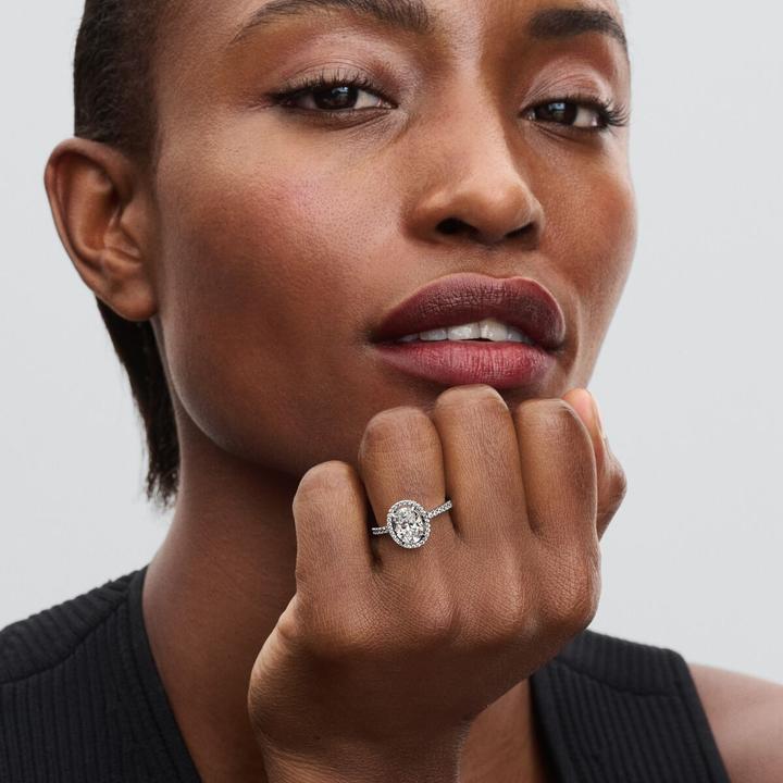 Produktbild Pandora Ovaler Funkelnder Strahlenkranz Ring (54, 925 Silber)