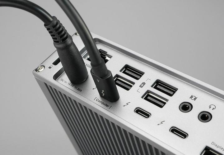 Actual product image CalDigit TS4 (Thunderbolt, 18 Ports)