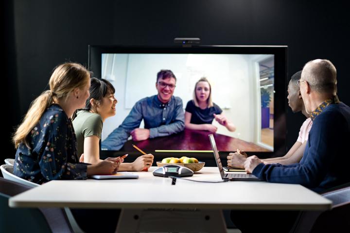 Produktbild Konftel C2055Wx Videokonferenzsystem für bis zu 12 Personen bestehend aus CAM20 55Wx und HUB