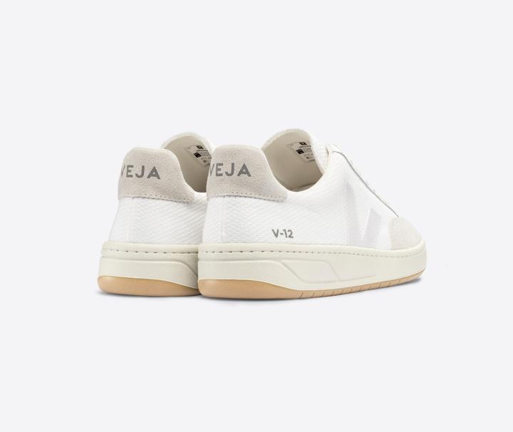 Actual product image Veja V-12 (46)