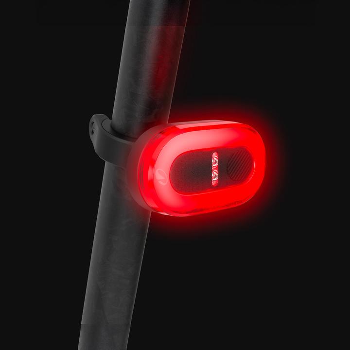 Produktbild Decathlon Fahrradbeleuchtung Set Front-/Rücklicht ST930 USB Bremssensor (400 lm, 15 lm)