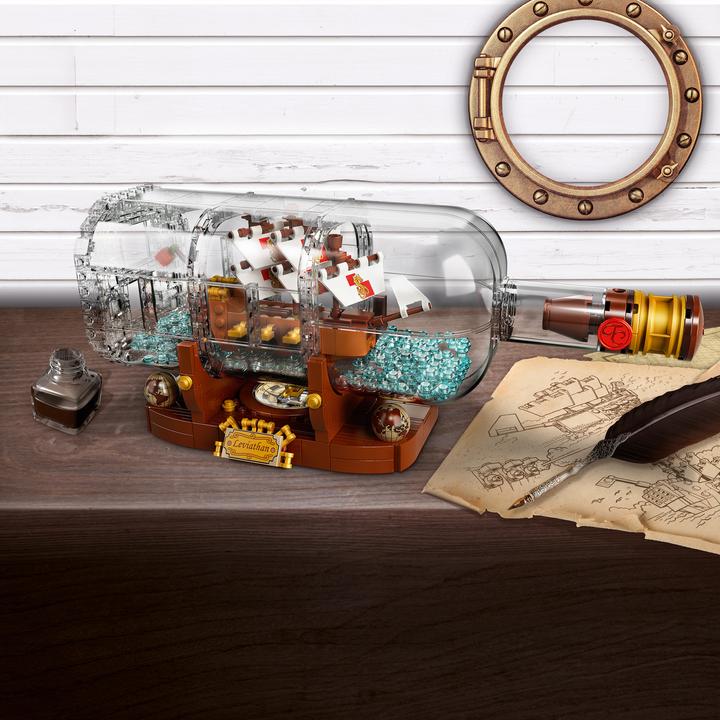 Produktbild LEGO Schiff in der Flasche (92177, LEGO Ideas)
