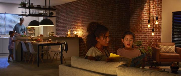 Actual product image Philips Hue White BT (E27, 7 W, 550 lm, 1 x, G)